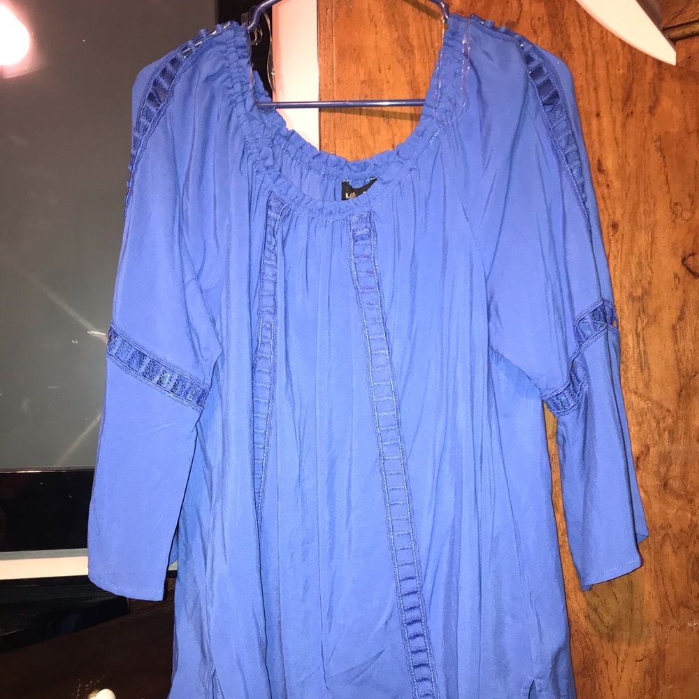 Blue ruffled top